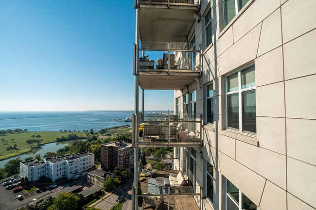 Photo - 1313 N Franklin Pl Unit 1205