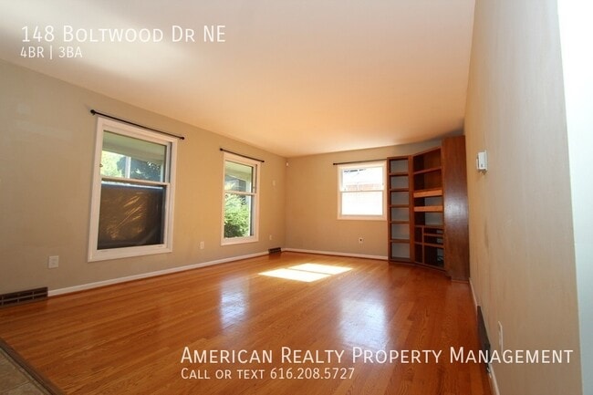 Photo - 148 Boltwood Dr NE