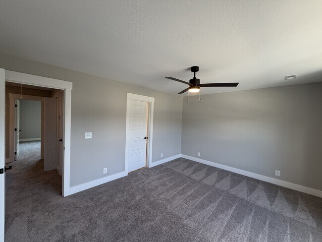 504 Jonathan Wade Cir