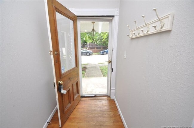 Photo - 310 N East St