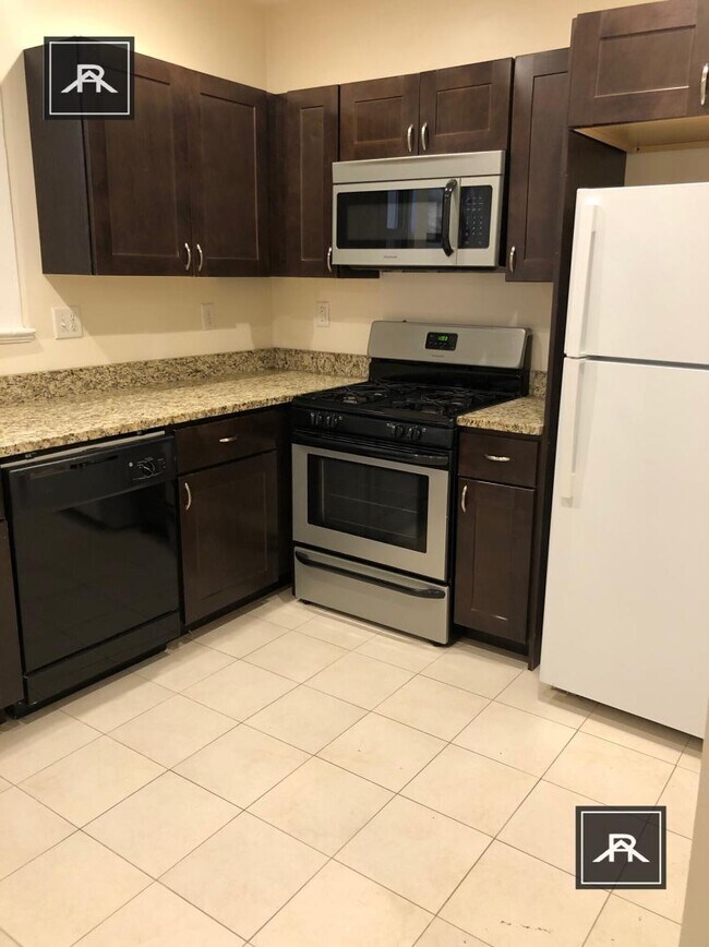 Photo - 3 bedroom in Cambridge MA 02140 Unit 8