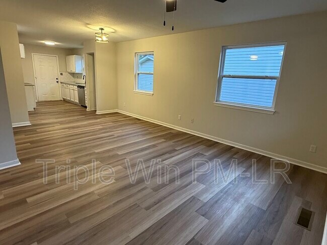 Photo - 107 Juniper Pl