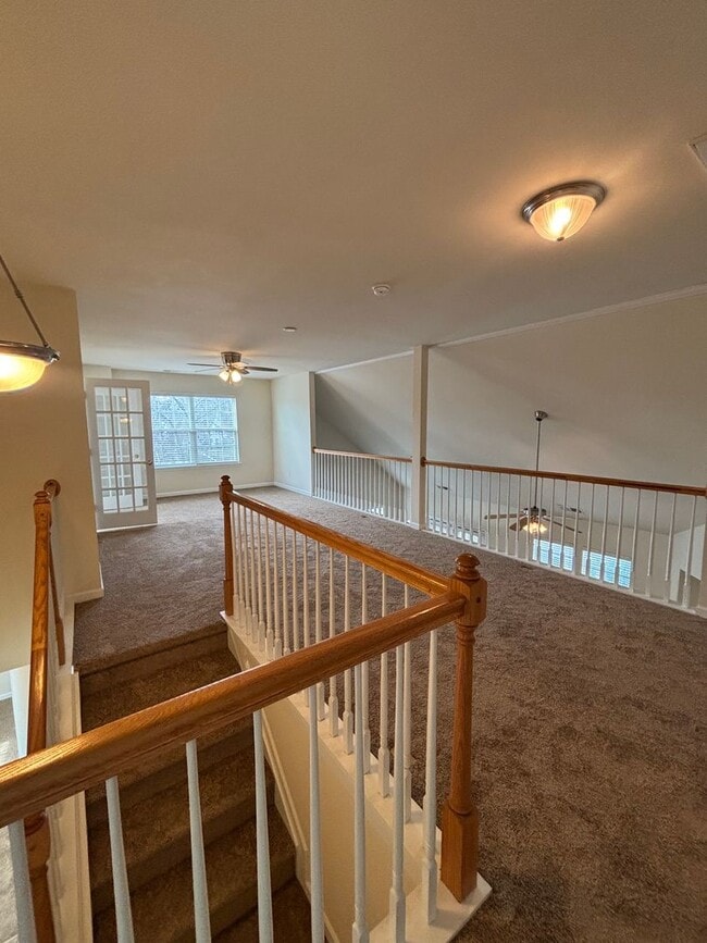 Photo - Spacious End Unit 3BR/2.5BA Townhouse