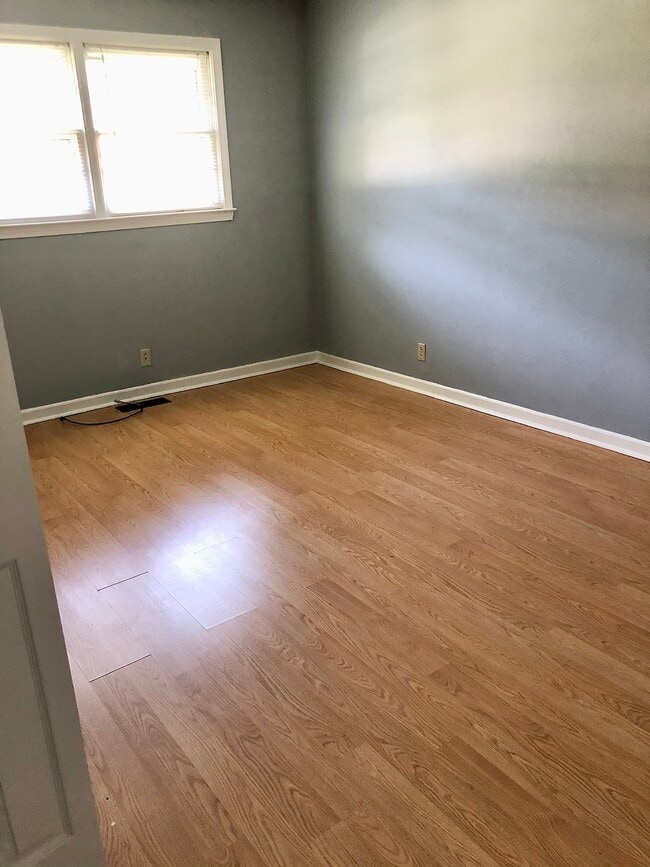 Bedroom 2 - 108 Hunter Dr