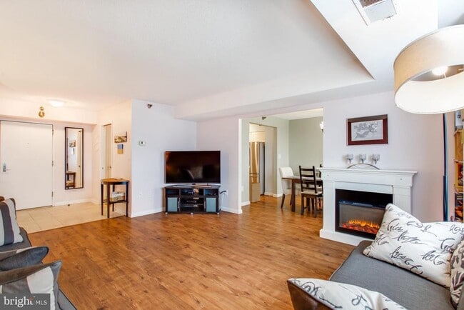 Photo - 1808 Old Meadow Rd Unit 1012