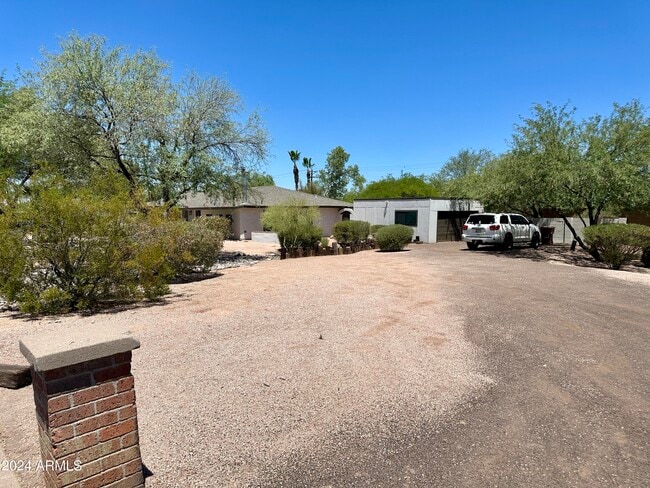 Photo - 5634 E Wilshire Dr