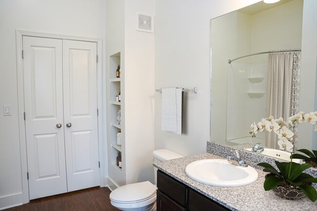 Amp - 2BR/2BA - 1170 sq ft