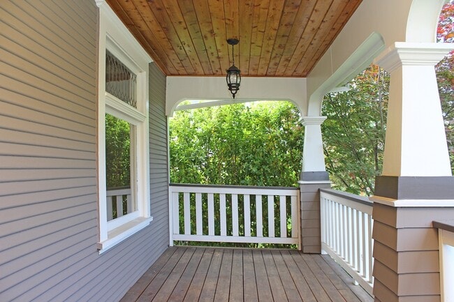 Photo - 4418 NE 11th Ave