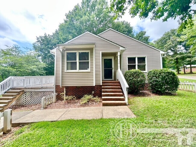 Building Photo - 1121 E Gilbreath St Rental