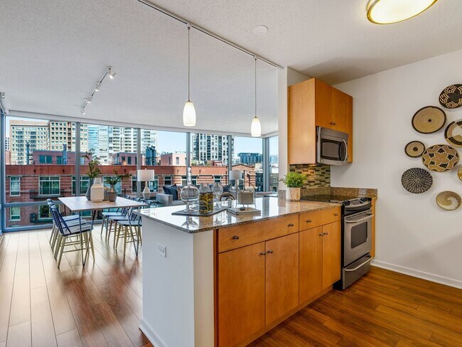 Photo - 550 N Kingsbury St Unit 4006