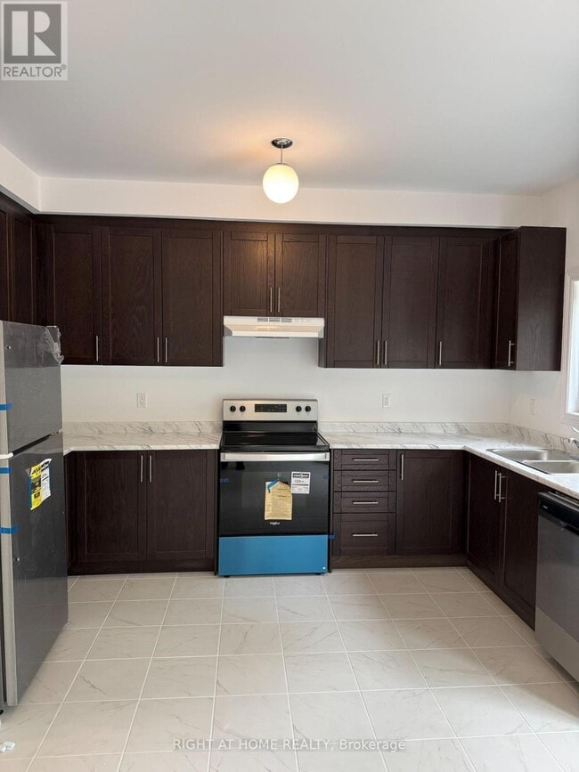 Photo - 44 Milson Cres
