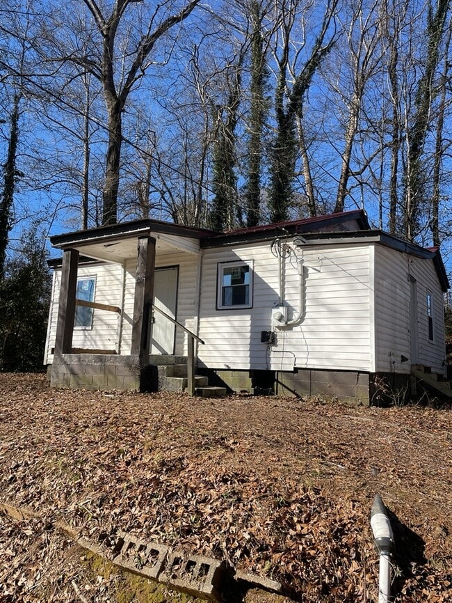 Building Photo - 220 Baker Cir