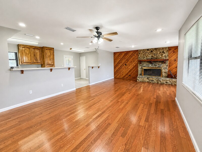 Photo - 307 Herty St