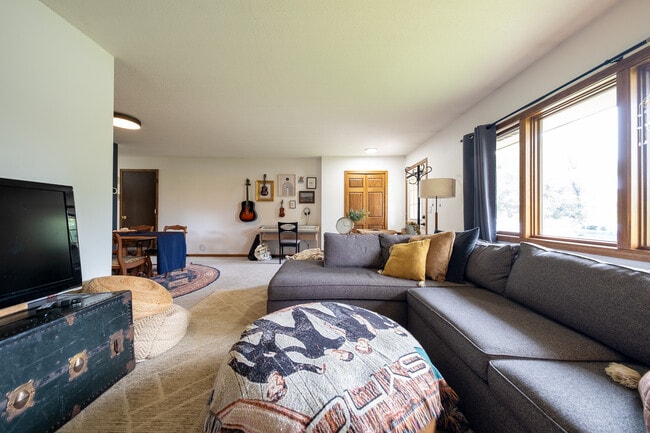 Photo - 8636 Aldrich Ave S