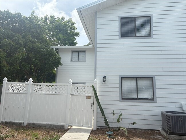 Building Photo - 11929 Corinne Lee Ct Rental
