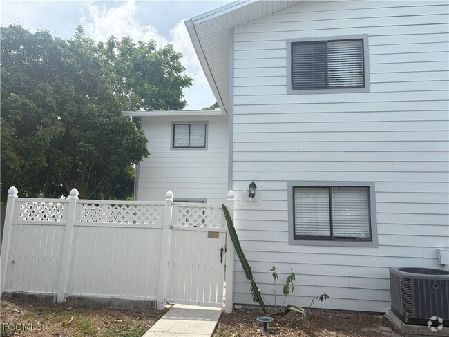 Building Photo - 11929 Corinne Lee Ct Rental