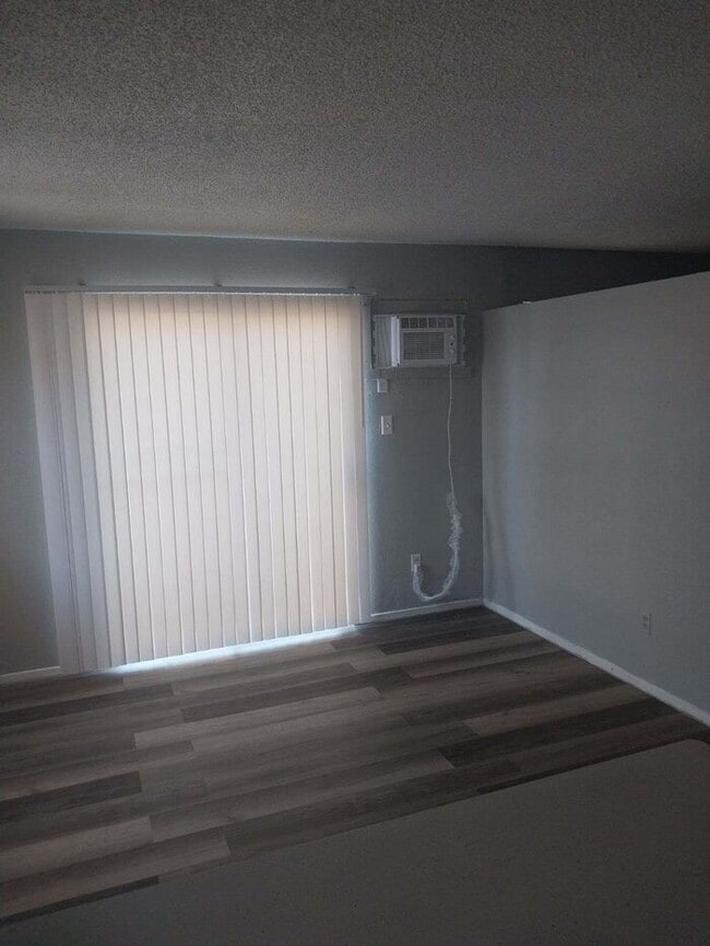 Photo - Welcome Home to Jefferson Square Apartments!