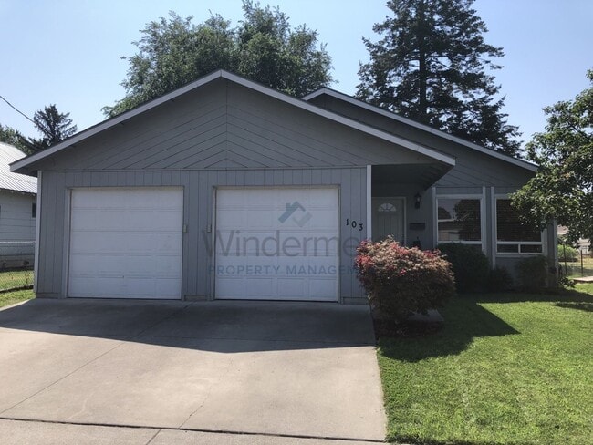 Building Photo - 103 SW 9th St