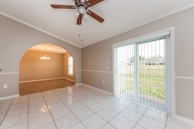 Photo - 387 Cocoa Ct