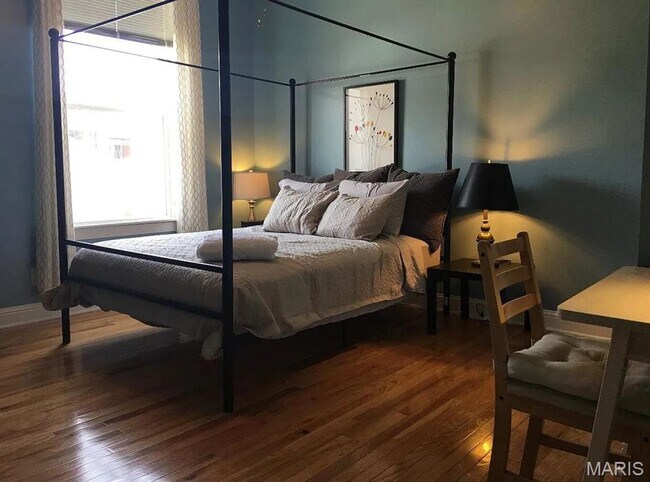 Photo - 4235 Gibson Ave