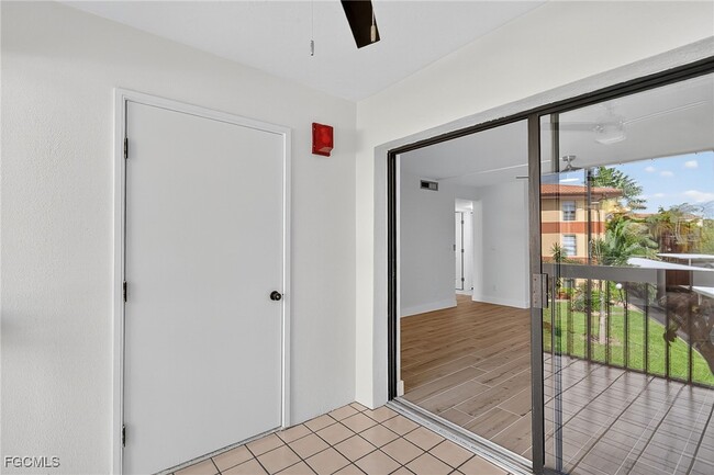 Building Photo - 6136 Whiskey Creek Dr Unit 518