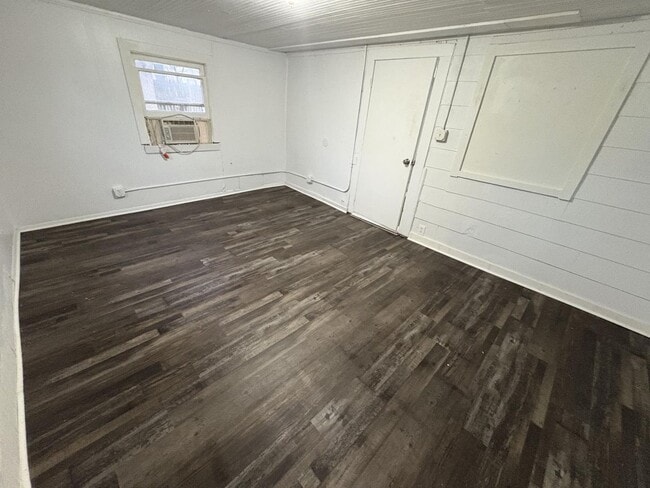 Photo - 829 N Lynn St