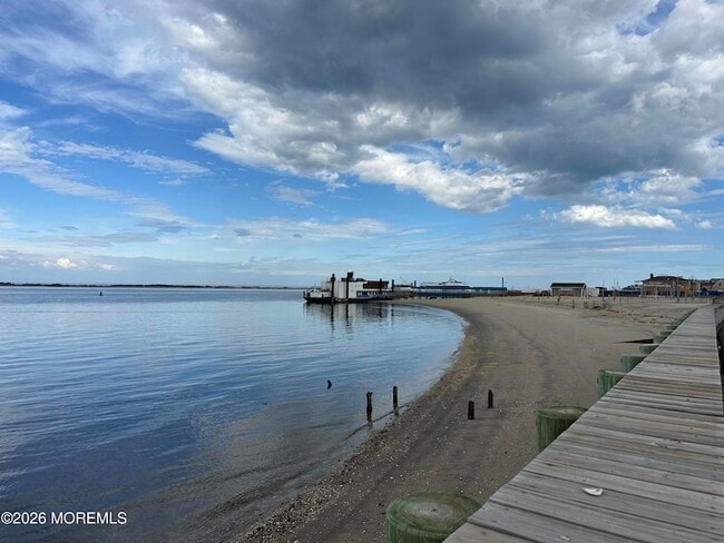 Photo - 330 Shore Dr Unit F-20