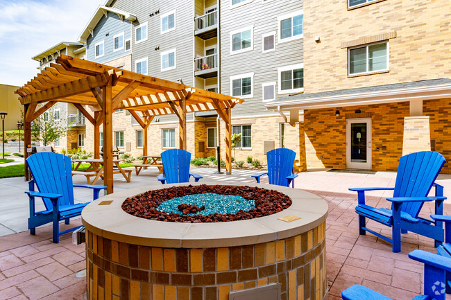 WaterWalk Kansas City-Overland Park Apartments - Overland Park, KS ...