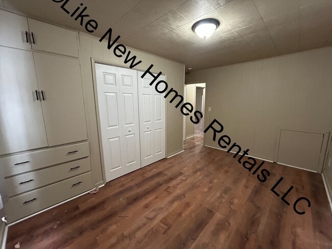 Photo - 4042 Otto St