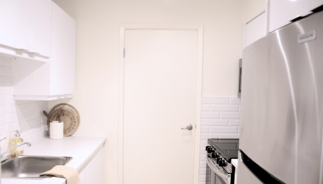 Building Photo - 75 Knightsridge