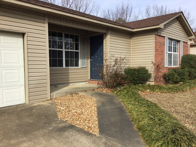 Photo - "Charming 2-Bed Home with Gleaming Hardwood Floors in Prime Jonesboro Location!"