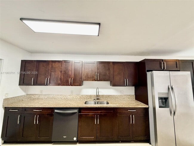 Photo - 1540 SW 5th Pl Unidad 2A