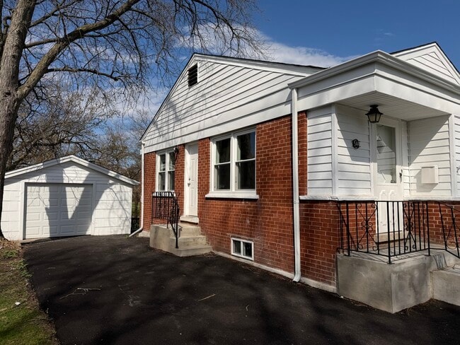 Photo - 544 Glendale Ave