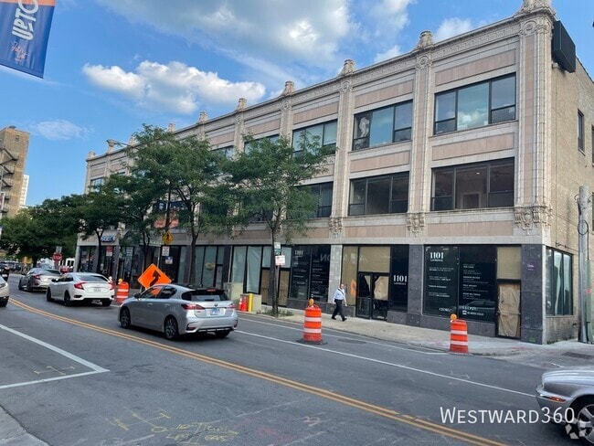 Building Photo - 1107 W Lawrence Ave Unit 306 Rental