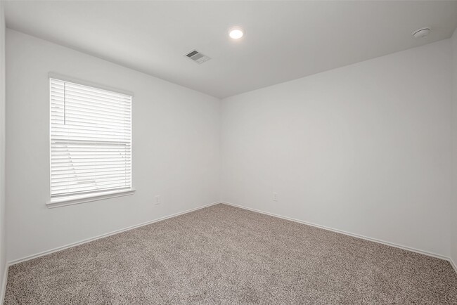 Photo - 5619 Vintage Oakmont Dr