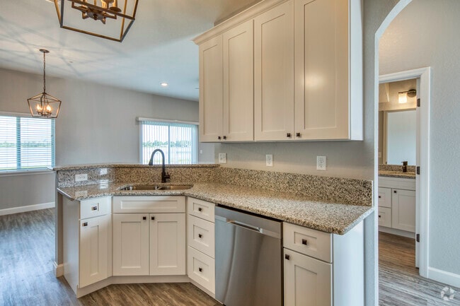 2BR, 2.5BA - 1425SF - 2401 NW 21st St Winter Haven, FL