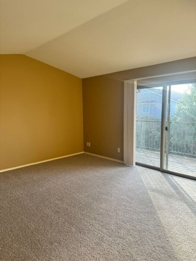 195-Santiam Village Apartments