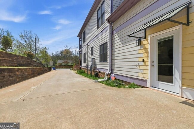 Photo - 850 Ormewood Ave SE