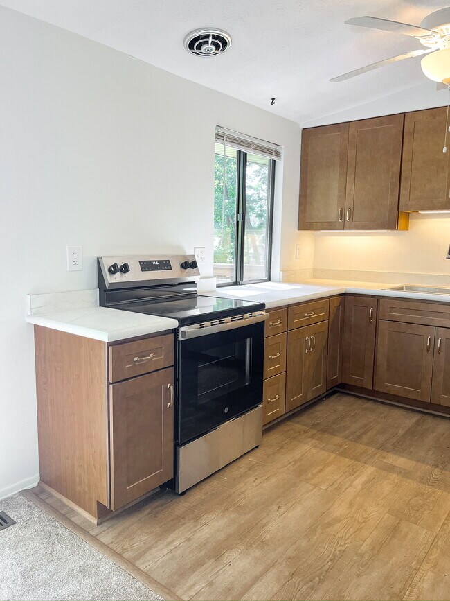 Photo - 136 Old Gate Rd