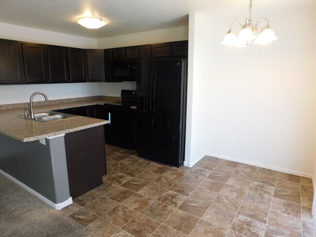 2492 1/2 Brookwillow Loop