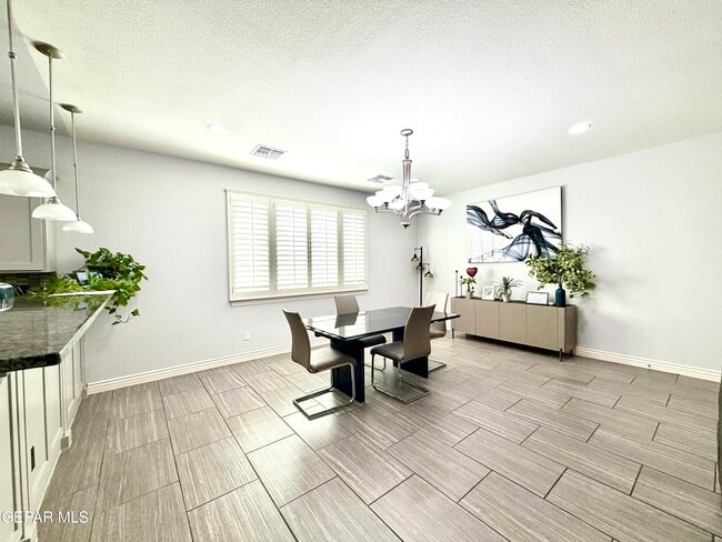 Photo - 1180 Spofford Pl