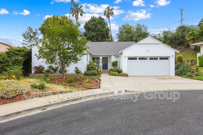 Photo - 257 Lupine Pl House