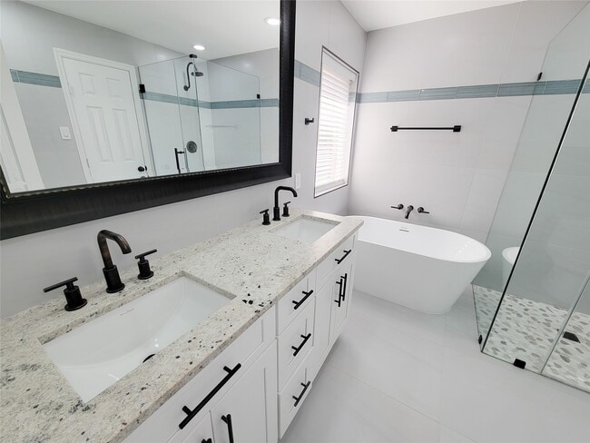 Building Photo - 21123 Amber Crossing Dr