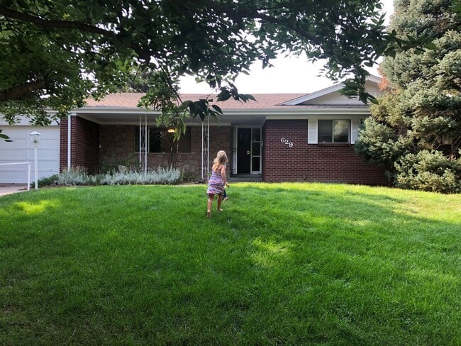 Spacious 5BR House in Denver - Spacious 5BR House in Denver