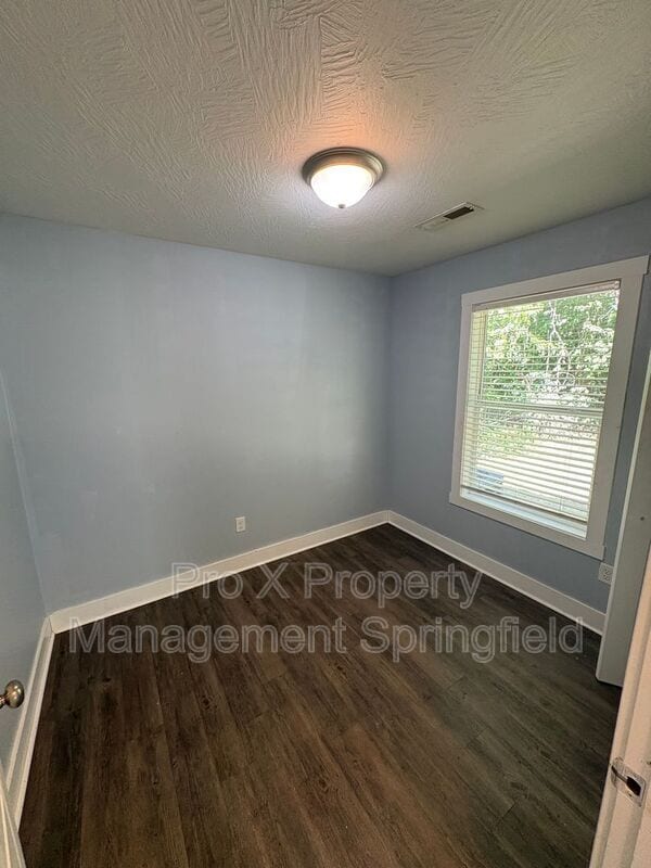 Building Photo - 3220 N Howard Ave