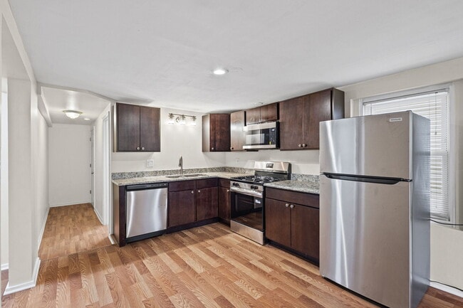 Photo - 2710 W Fletcher St