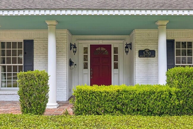 Photo - 5210 Meadow Lake Ln