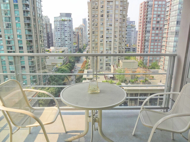 Photo - 535 Smithe St