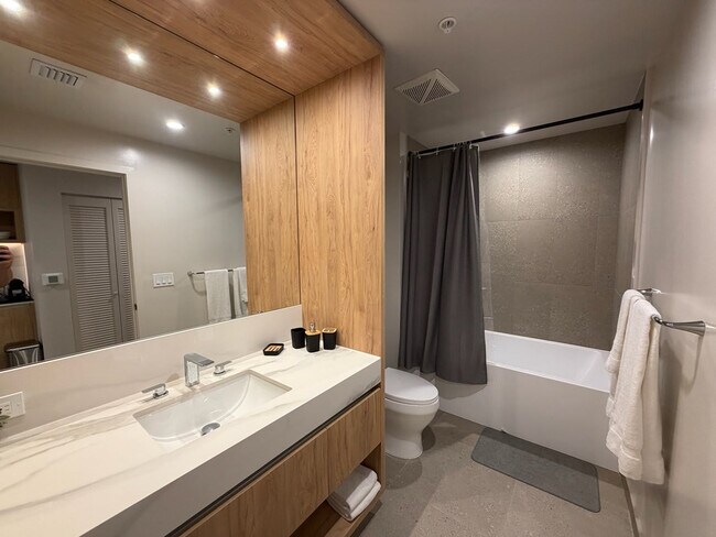 Photo - 11 NE 6th St Unit SI ID1373684P