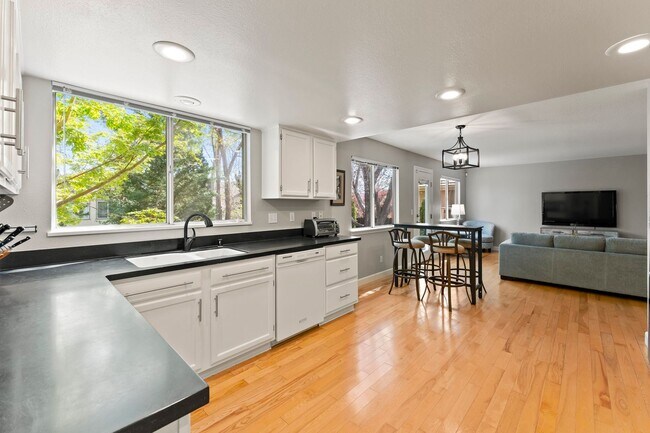 Photo - Fully Furnished Modern Home With Great Location